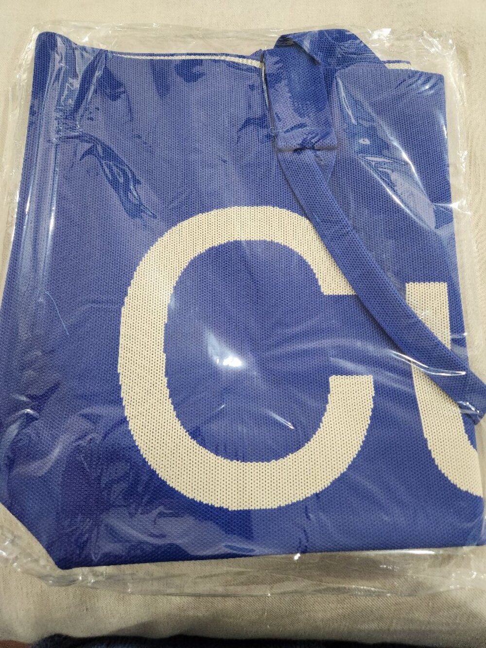 Sean Brown Curves Knit Tote (Sapphire) Authentic no keychain